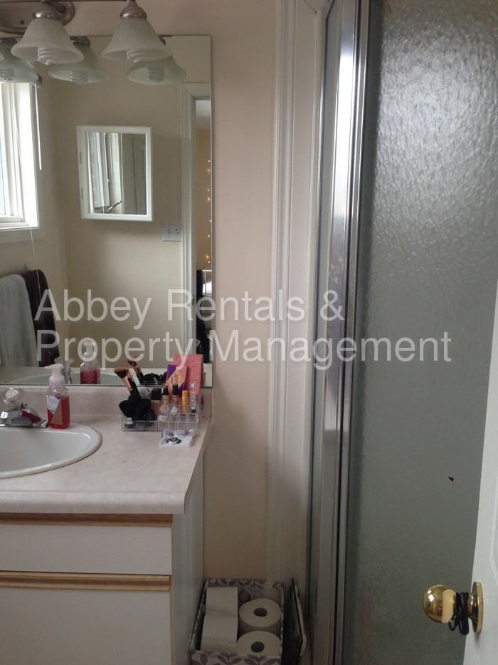 1548 Richmond St - Photo 3 of 14