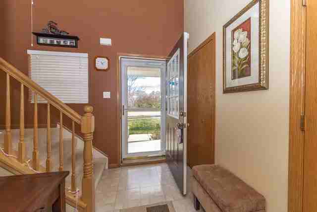 2141 Mohican Dr - Photo 3 of 14