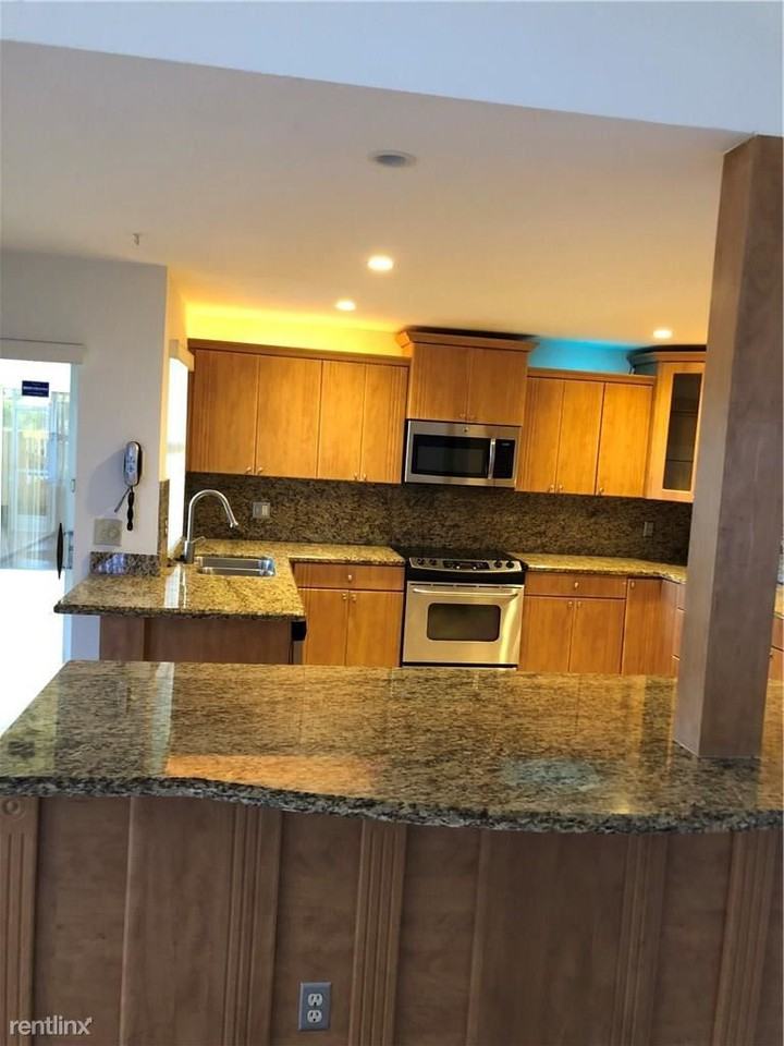 20261 NW 2nd St - Photo 3 of 26