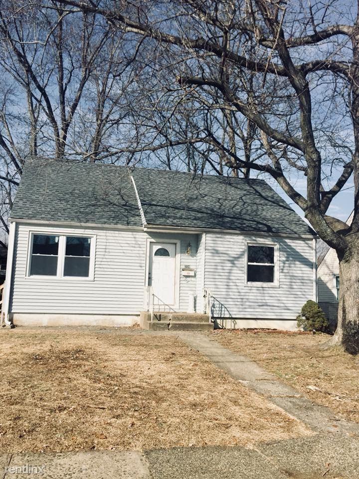 228 Phillips Ave - Photo 2 of 9