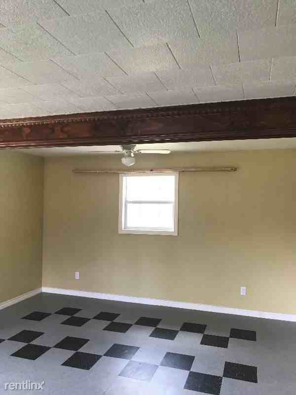 814 Woodland St - Photo 2 of 9