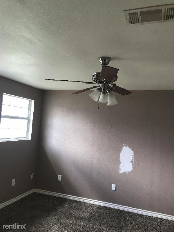 814 Woodland St - Photo 3 of 9