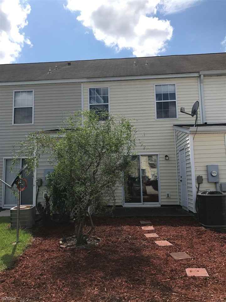431 Lake Park Way - Photo 2 of 7