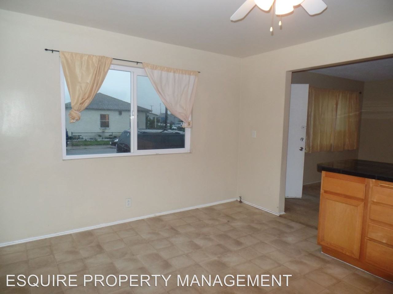 866 S F St - Photo 3 of 11