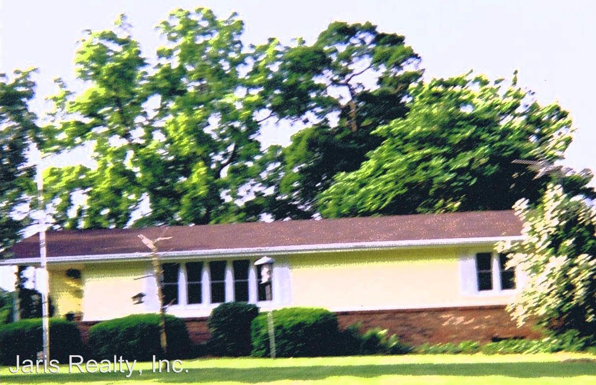 23153 Lawrence 2130 - Photo 3 of 13