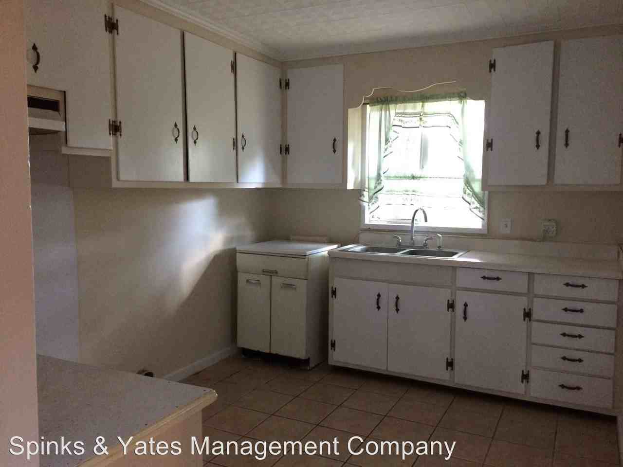 913 N 12th St - Photo 3 of 5