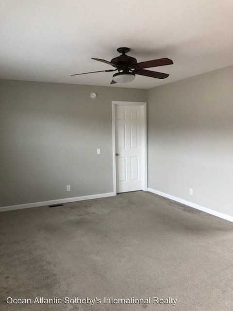 25915 Country Meadows Dr - Photo 2 of 17