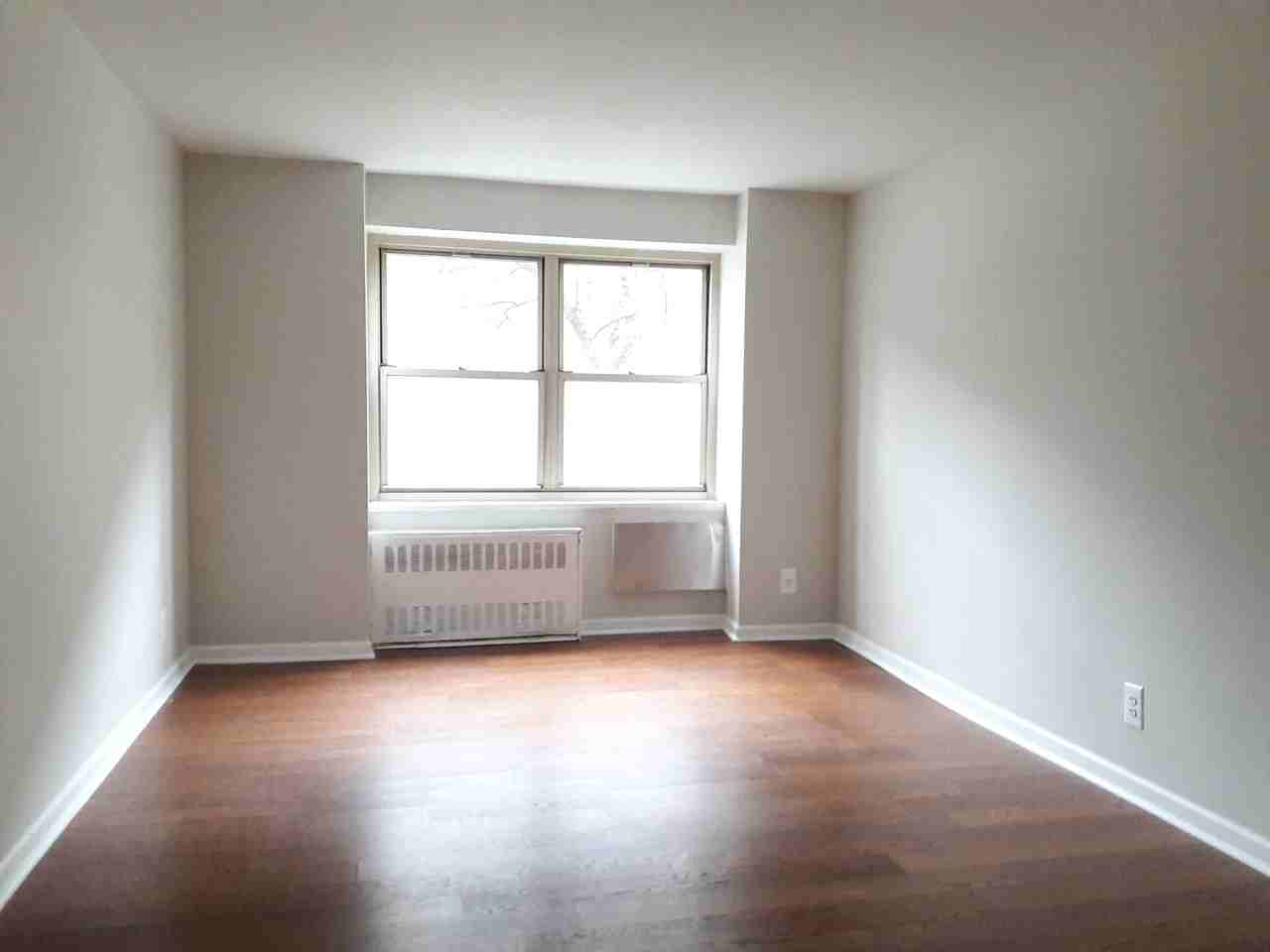 E Sydney Ave & N 3rd Ave, Mt Vernon, NY 10550, US #11E