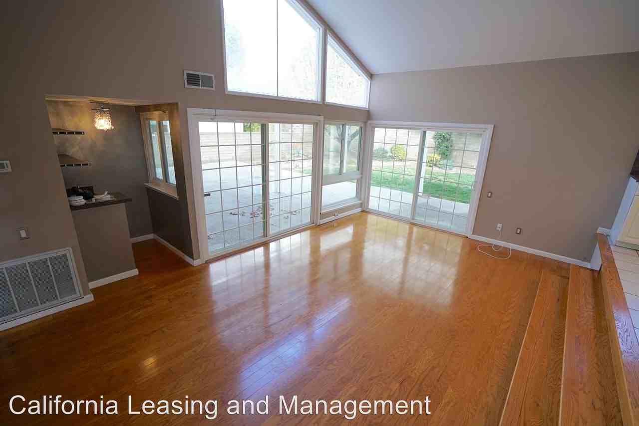 25424 Vía Macarena - Photo 2 of 20