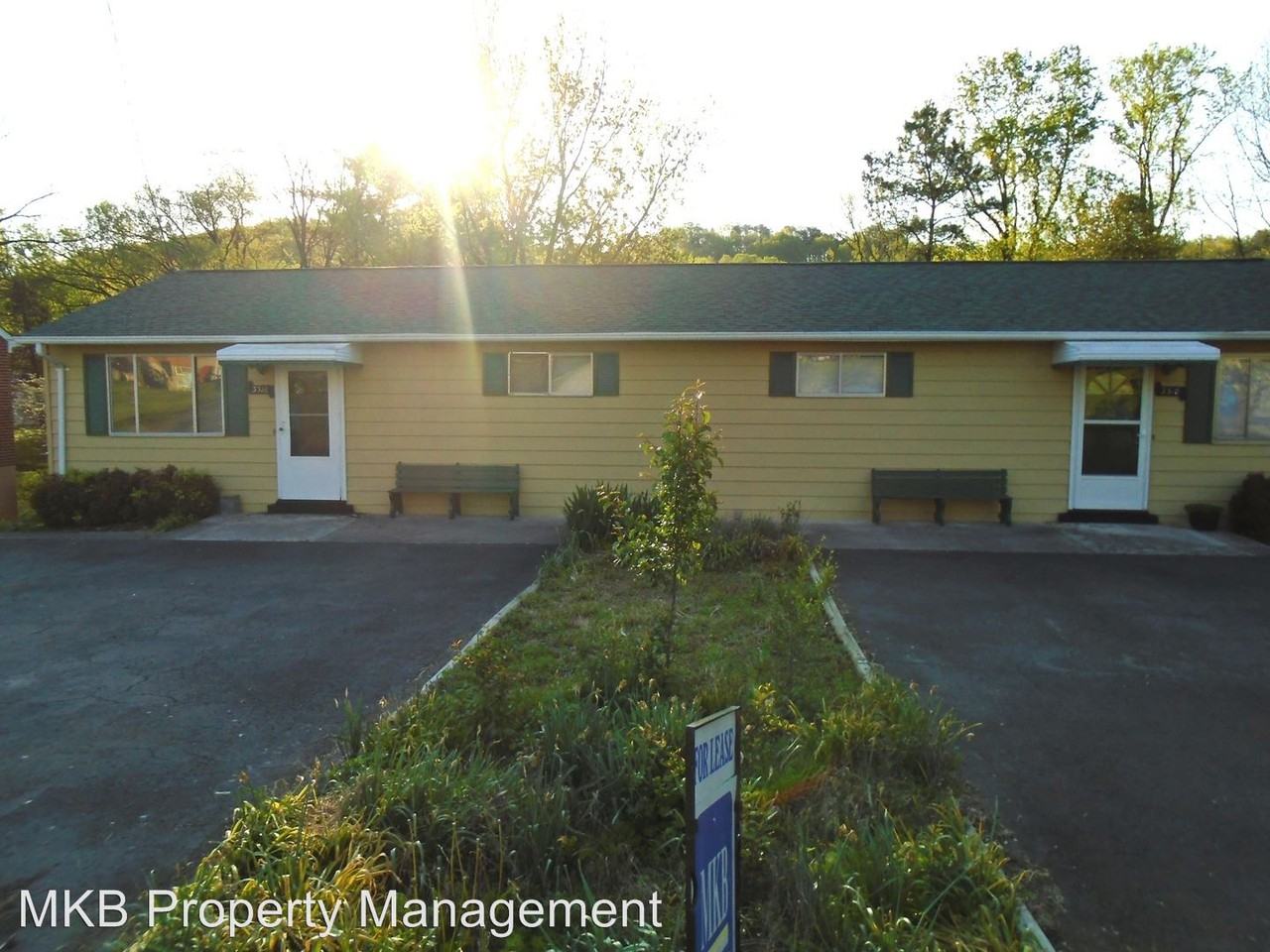 3318 Troxell Rd SE - Photo 2 of 16