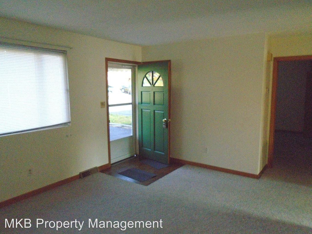 3318 Troxell Rd SE - Photo 3 of 16