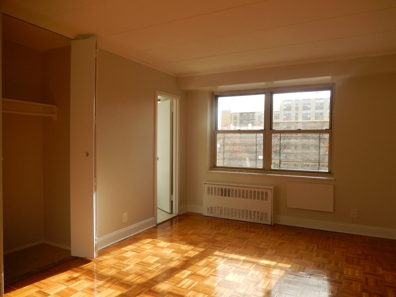 N 3rd Ave & E Sidney Ave, Mt Vernon, NY 10550, US #5M