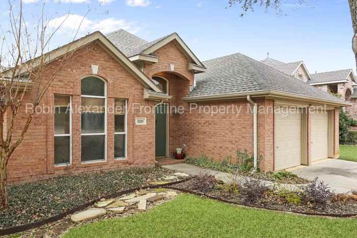 3225 Mission Ridge Dr - Photo 3 of 40