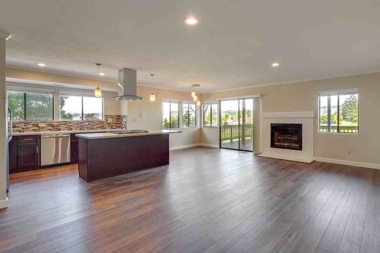 43208 Banda Terrace - Photo 3 of 26