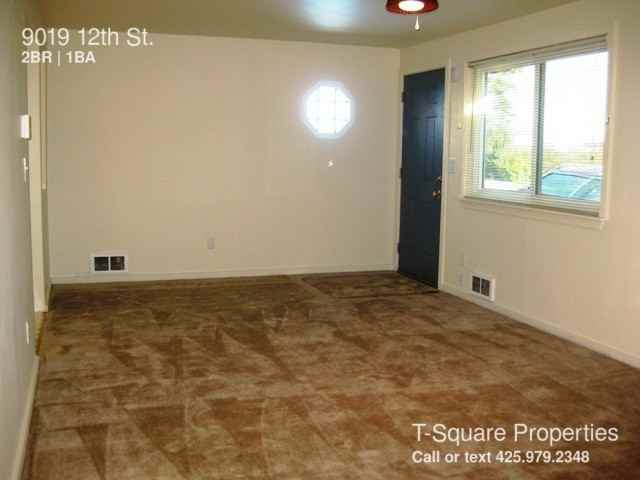 9019 12th St NE - Photo 2 of 12