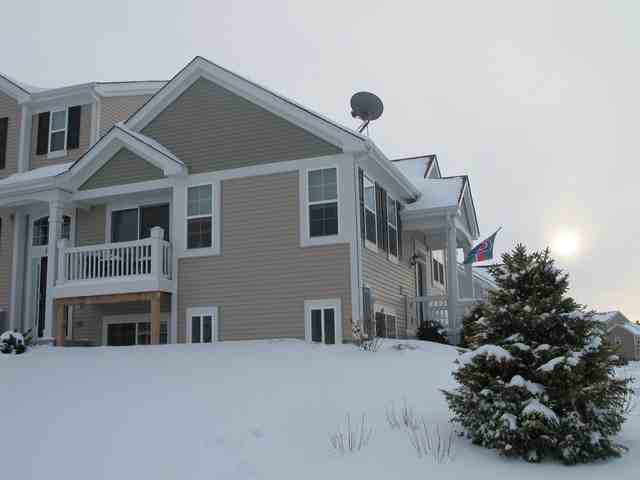 1110 Sapphire Ln - Photo 2 of 19