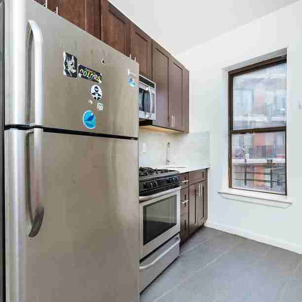 Montgomery Street #4e