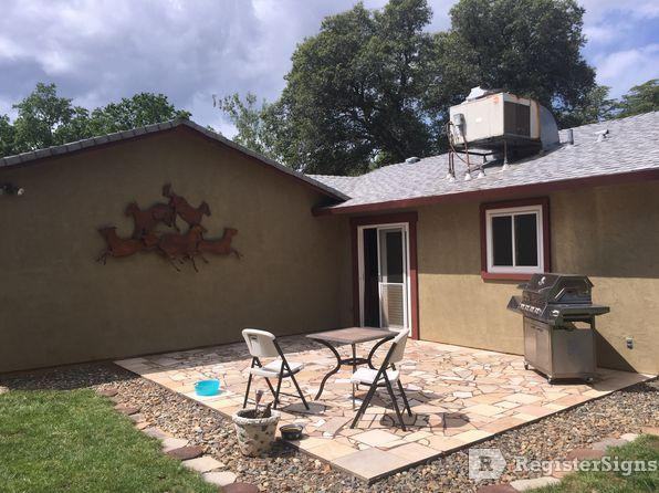 2561 Rosebud Ln - Photo 3 of 5