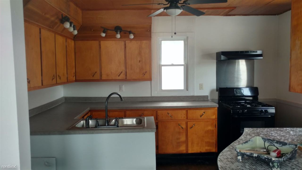 7102 32nd Ave - Photo 2 of 10