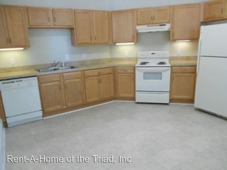 139 Paisley St - Photo 2 of 8