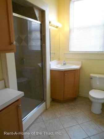 139 Paisley St - Photo 3 of 8