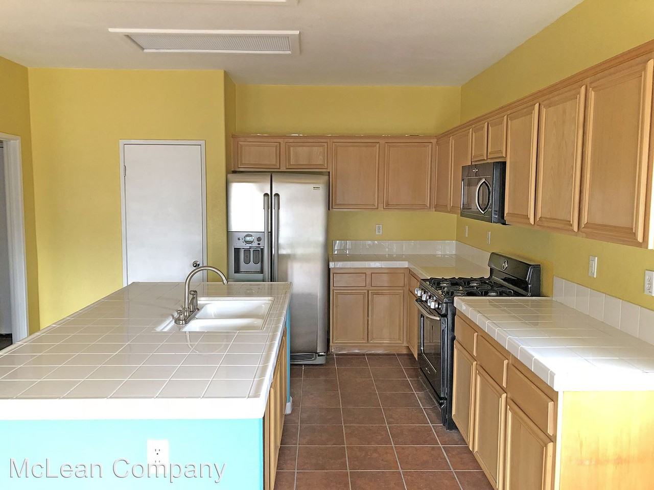 389 W Bon Air Dr - Photo 3 of 15