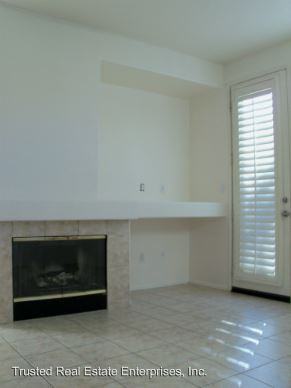 160 Pacos St - Photo 2 of 12
