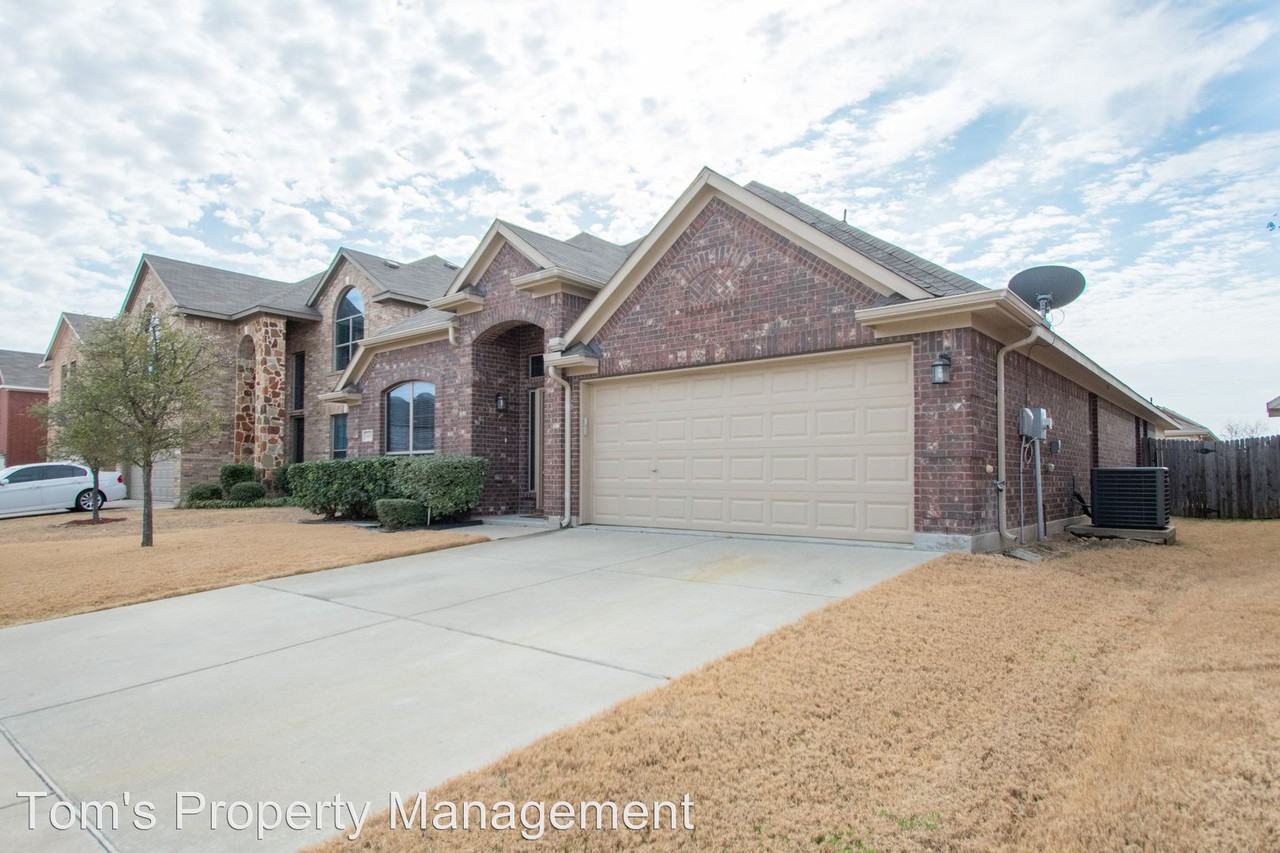 1632 Quail Grove Dr - Photo 2 of 25