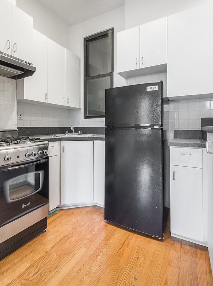 330  Eighth Avenue - Photo 3 of 10