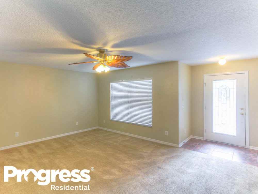 8653 Hawbuck St - Photo 2 of 17