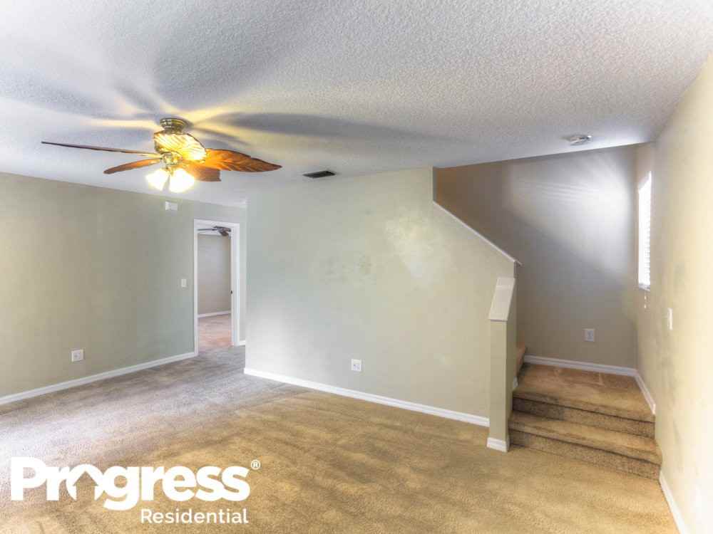 8653 Hawbuck St - Photo 3 of 17