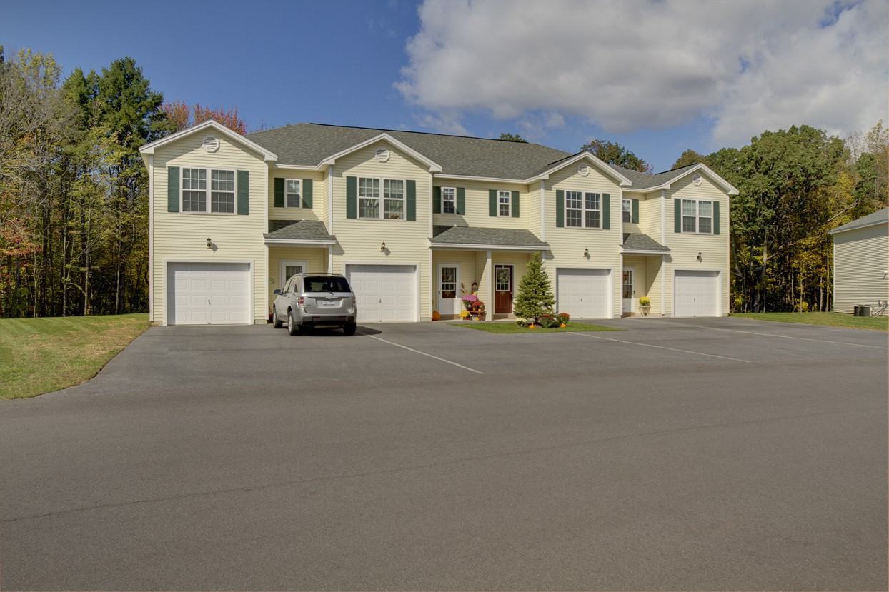 7 Deer Run Drive - Photo 3 of 10