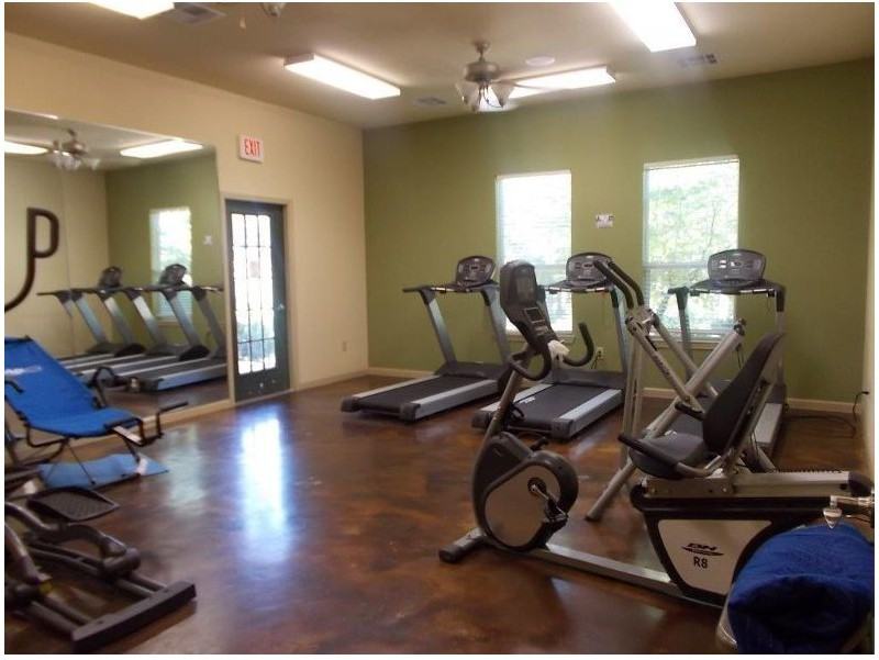 Woodside Manor - Photo 2 of 8