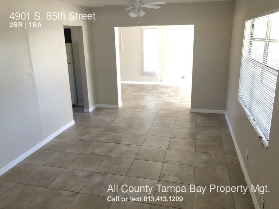 4901 S 85th St - Photo 2 of 7