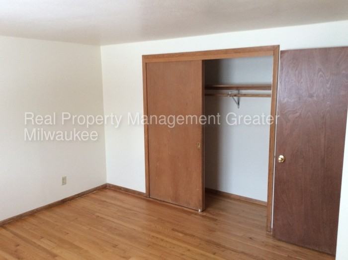 6410 N 73rd St - Photo 2 of 5