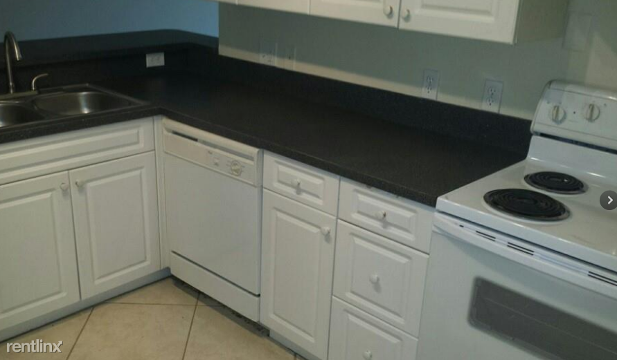 1601 SW 75th Ave - Photo 2 of 8