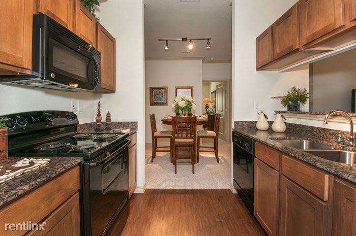 5472 Rogers Rd - Photo 3 of 11