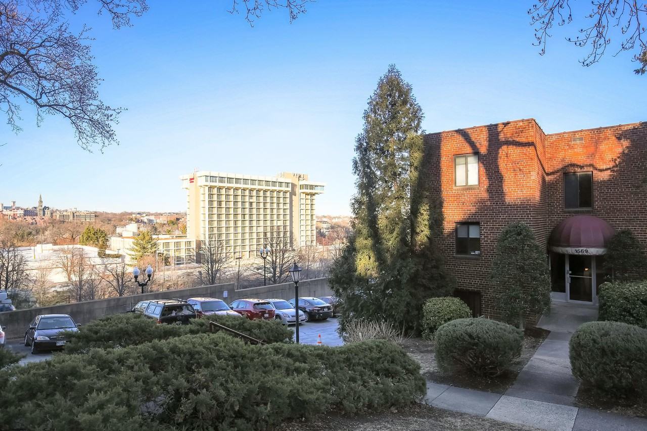 1569 N Colonial Terrace - Photo 2 of 20