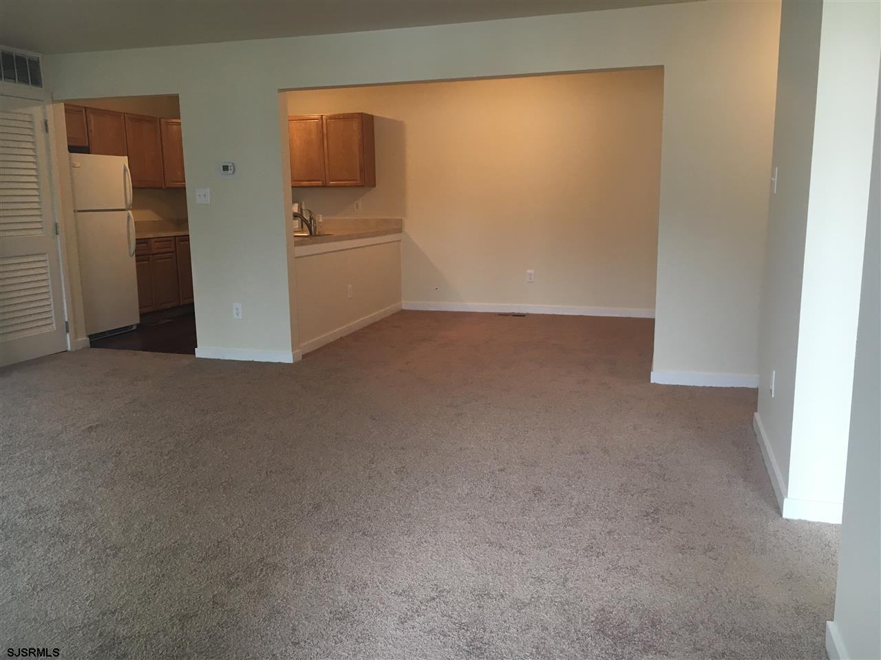 380 Heather Croft - Photo 2 of 14