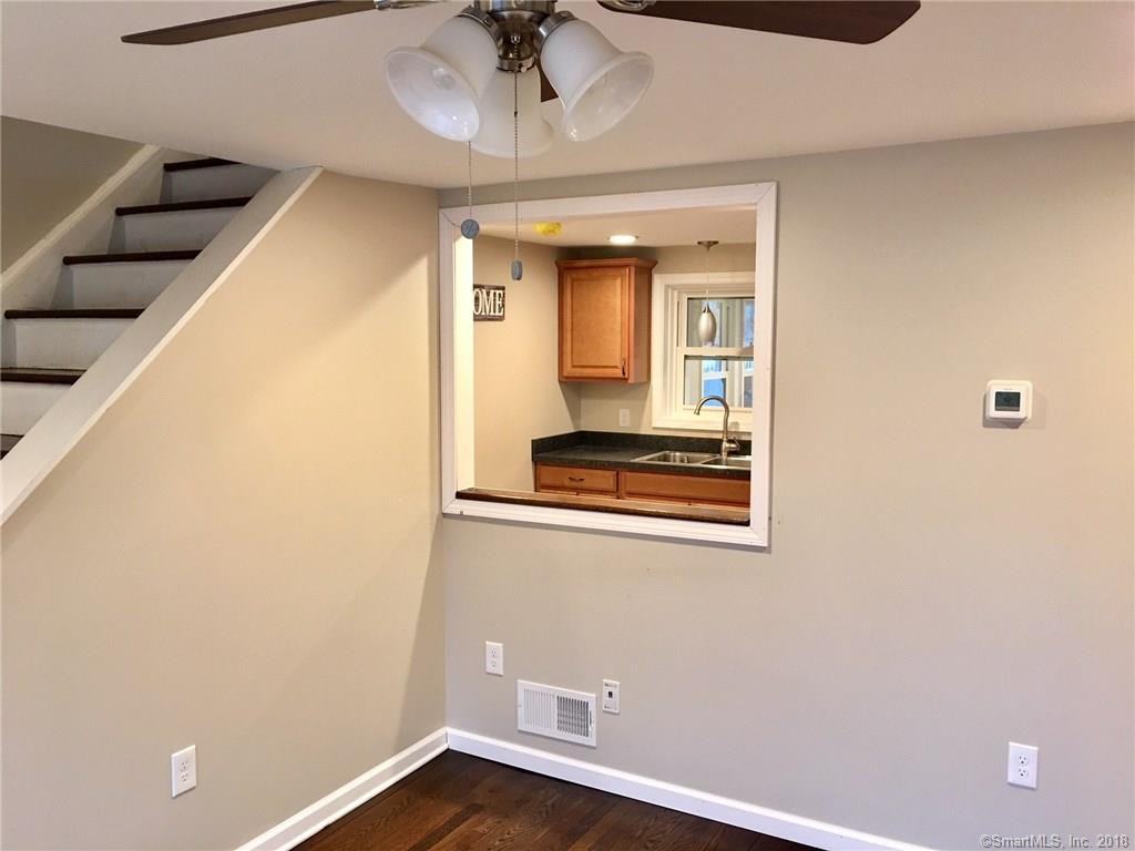 439 Mill St - Photo 3 of 15