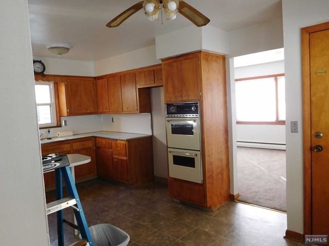 89 Anderson Ave #2 - Photo 2 of 19