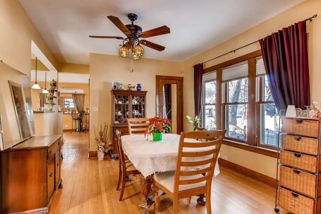 10902 S Hoyne Ave - Photo 3 of 11