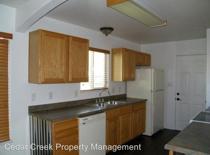 685 Bay Berry Ct - Photo 2 of 6