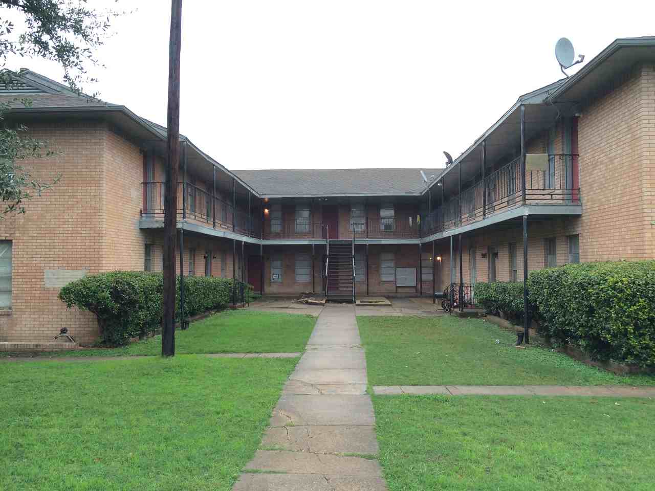 246 S Marsalis Ave - Photo 3 of 16