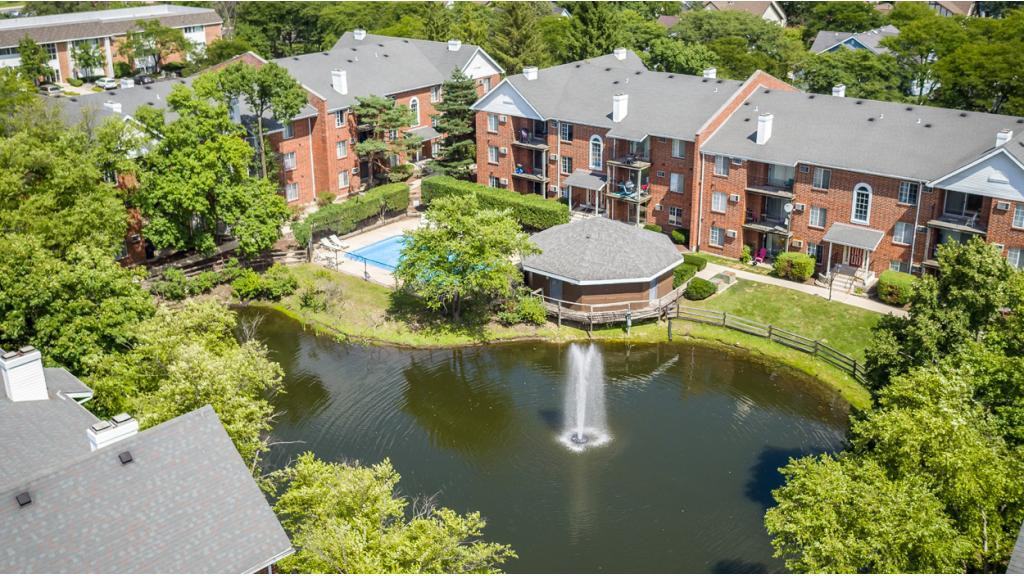 Huntington Residences - Photo 3 of 19