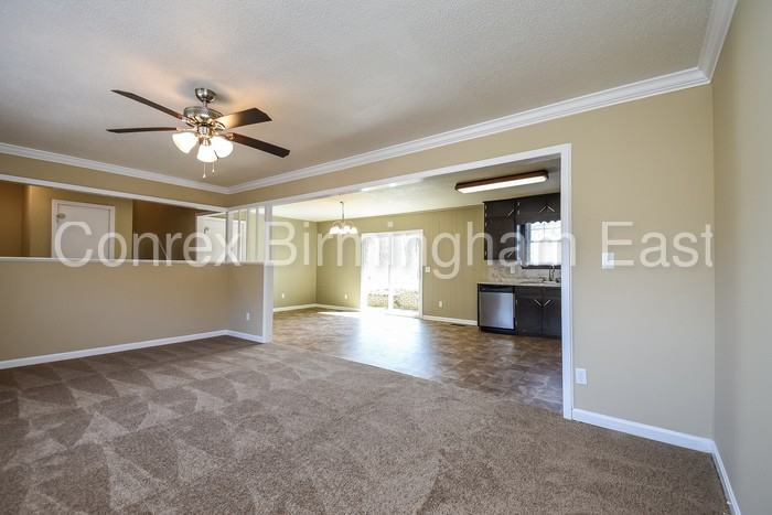 2925 Wood Dr NE - Photo 2 of 9