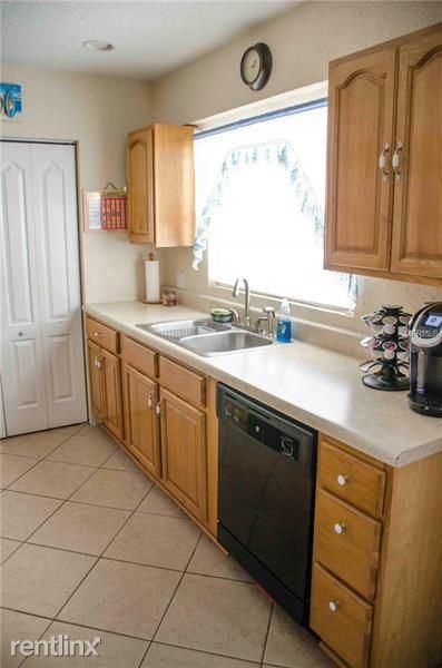 2150 22nd Ave N - Photo 3 of 25