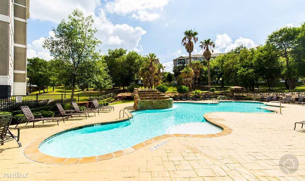 18104 Babcock Rd - Photo 2 of 6