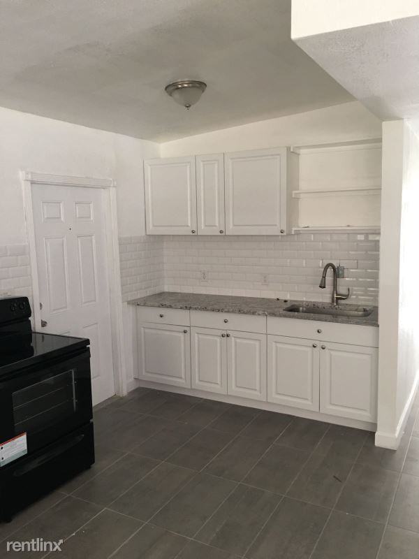 530 NW 30th Terrace - Photo 3 of 12