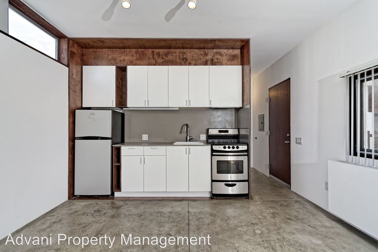 1941 Columbia St - Photo 2 of 16